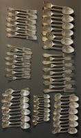 Partie de ménagère en métal argenté de 71 pièces, comprenant… (photo 2)
