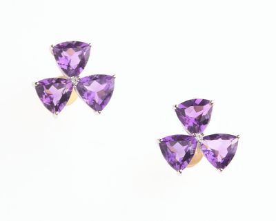 Paire de BOUTONS d'OREILLES en or gris 750 °/°° en forme de …