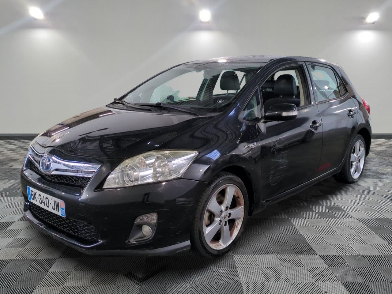 Toyota Auris HSD 136H Lounge - Voiture hybride élégante et économique