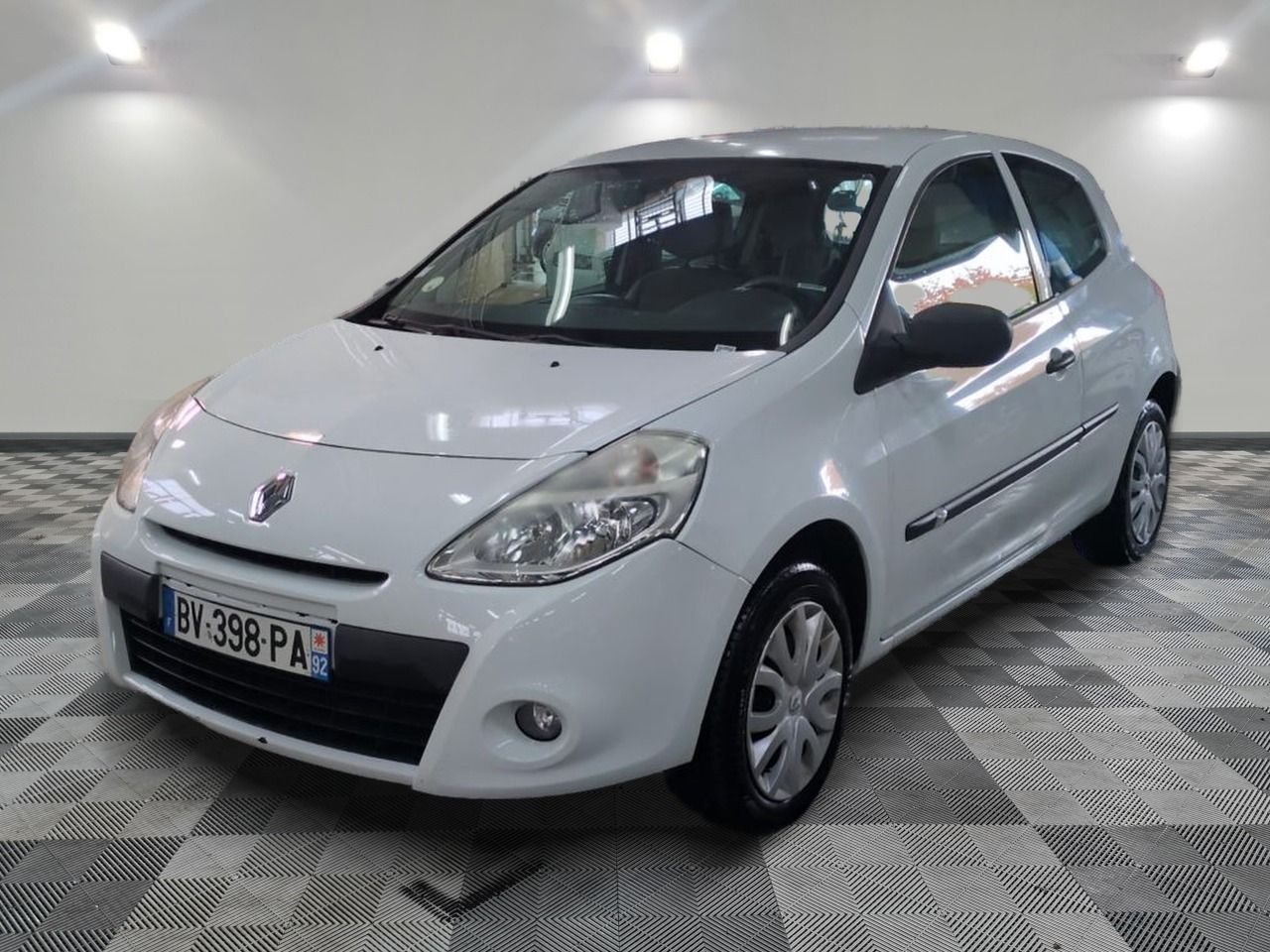 RENAULT - CLIO III SOCIETE DCI 75 ECO2 AIR EURO 5 - GO - Mis…