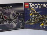 deux ensembles lego technic présentés sur une table