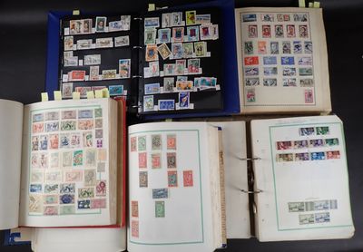 1 caisse plastique d'une collection d'anciennes Colonies Fra…