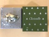 une décoration de Noël dans un coffret cadeau portant le nom « Christiee »