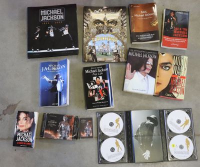 Réunion d' ouvrages, de revues et CD sur Mikael JACKSON - Photo 1