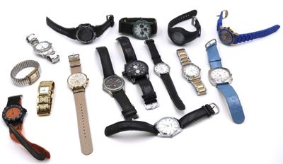 LOT de 15 montres hommes dont NIAICE, OXBOW, Louis VILLERS, …