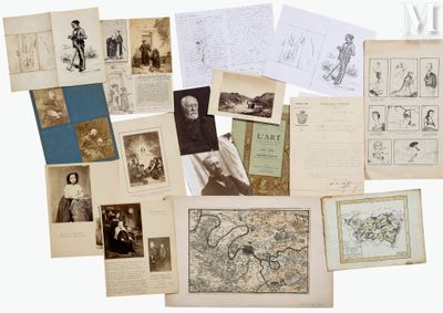 beaucoup de vieux papiers et de vieilles photos sur la table