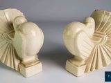 paire de serre-livres Art déco représentant un oiseau et un éventail