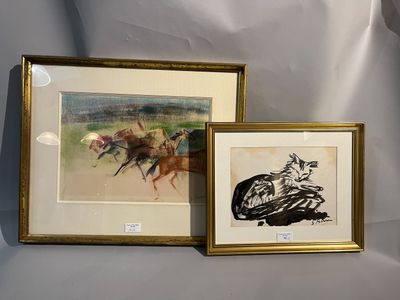 deux photos encadrées représentant des chevaux et des jockeys, présentées dans un cadre doré