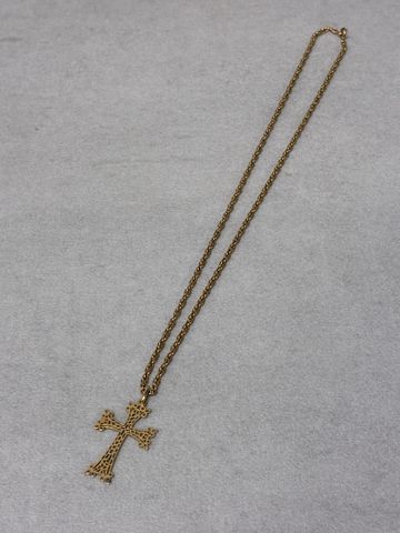 Chaine de cou et pendentif croix en or 18 carats 750 millièmes. E