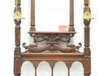 VESTIAIRE en bois mouluré et sculpté à décor ajouré de dauph… (photo 2)