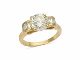 gros plan d'une bague en diamant sur fond blanc