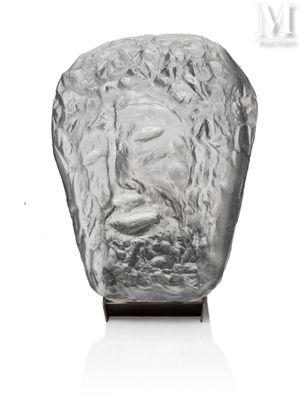 une image représentant une sculpture du visage d'un homme