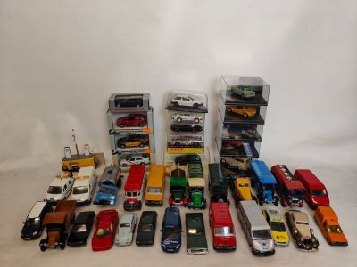 Ensemble de 40 miniatures en loose, certaines en boîte d'ori…