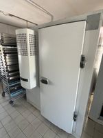 L19 - CASTELNAU D'ESTREFONDS - 1 Chambre froide négative ,