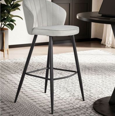 Chaise de bar en velours gris clair et pieds noir, 56x52,5x1…