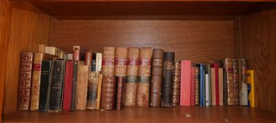 RELIGION & LITTERATURE Réunion de livres comprenant : - Quin…