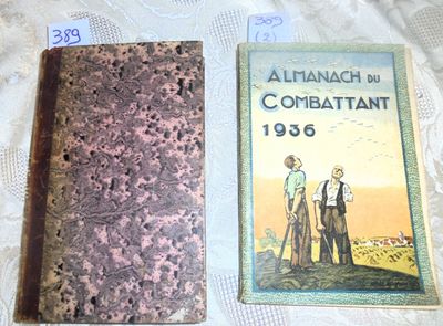 deux livres posés sur une table