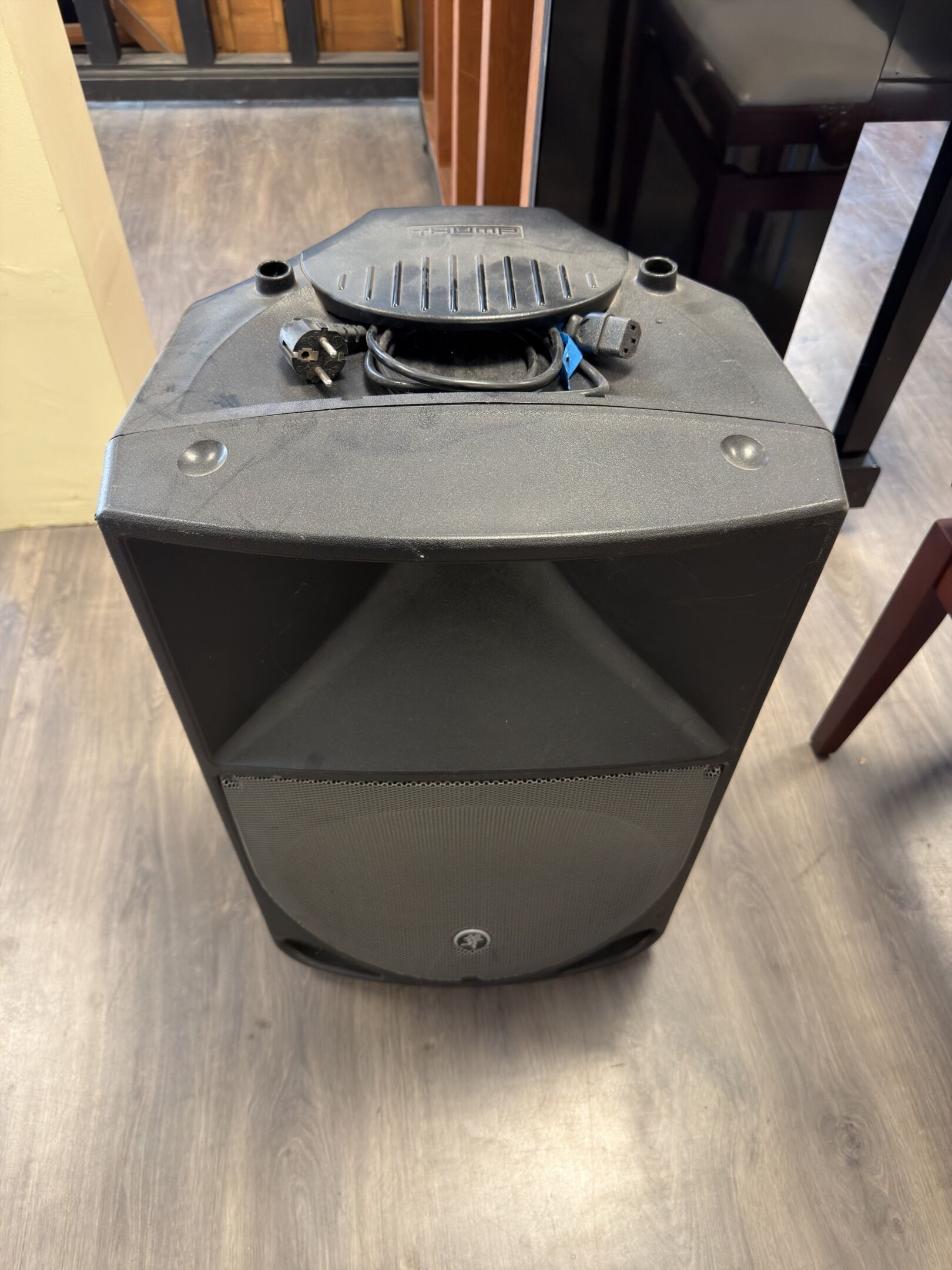 Enceinte de sonorisation active Mackie, modèle Thump TH-15A …
