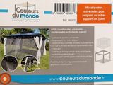 la boîte est ouverte pour montrer le contenu du gazebo