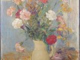 peinture d'un vase de fleurs sur une table à fond bleu