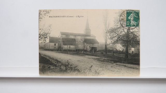 Maisonnisses : L’Église. Carte rare. TBE.