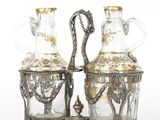 paire de vases en argent et en verre, munis d'anses et de poignées