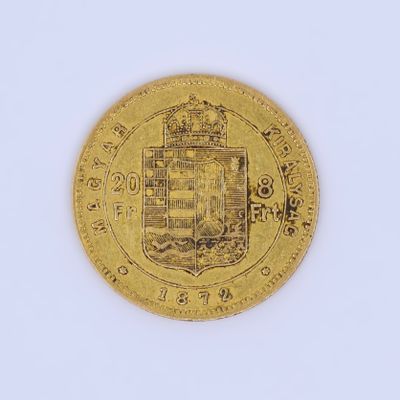 an image of a gold coin with a coat of arms on it