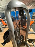 Converging chest press, garniture bordeaux MATRIX (photo 2)