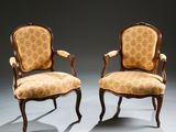 une paire de fauteuils de style Louis II