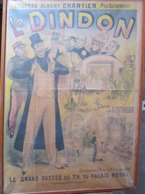 une affiche représentant un homme debout devant un immeuble