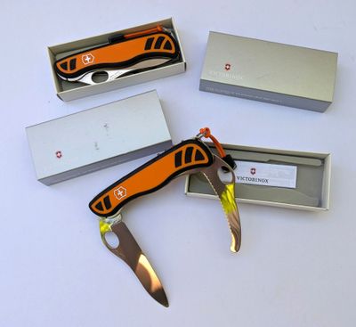 three different types of knives in a box