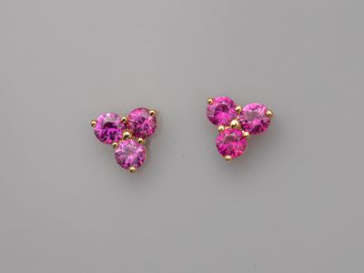 Paire de boucles d'oreilles en or jaune 750°/°° (18K), serti… - Photo 1