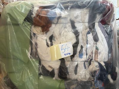 Balle de vêtements d'occasion – 428 kg.