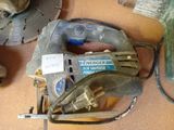 a picture of a tool that is sitting on a table