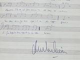 un morceau de papier sur lequel on a écrit au stylo