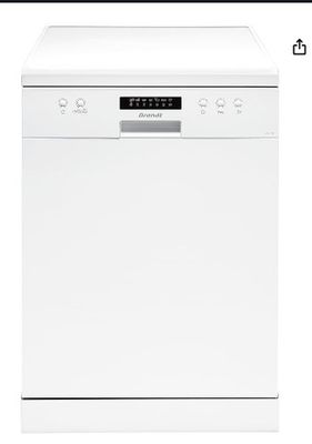 un lave-vaisselle blanc posé sur un comptoir blanc
