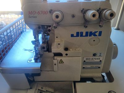 JUKI MO-6704S surfileuse à trois fils professionnel monophas…