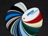 une image représentant un disque multicolore avec un disque blanc au centre