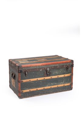 Louis VUITTON rue Scribe n°551572 - Rare malle de représenta…