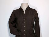 veste marron sur un mannequin mannequin mannequin mannequin mannequin mannequin mannequin mannequin mannequin mannequin mann