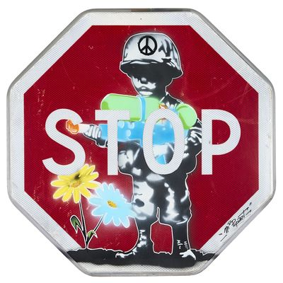 un panneau « Stop » sur lequel figure l'image d'une personne tenant une fleur