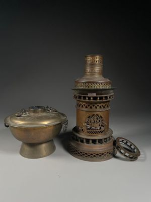 Deux RECHAUDS Bronze patiné et laiton