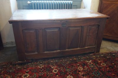 Grand coffre rustique en bois naturel - Photo 1