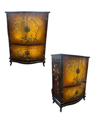 Meuble télé en laque d'Extrême-Orient à décor floral, accomp…