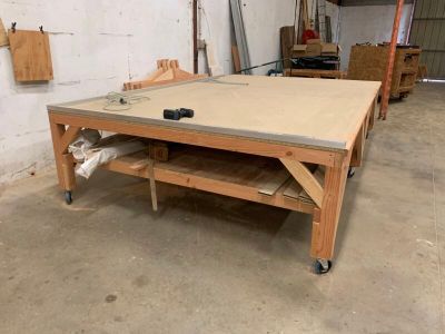 Ensemble artisanal, en bois composé de