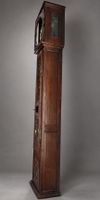 HORLOGE DE PARQUET en chêne mouluré et sculpté à décor en fa… (photo 2)