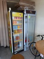 2 ARMOIRES réfrigérées LIPTON et MAGNUM