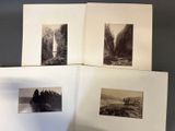 trois vieilles photographies en noir et blanc représentant une rivière et un pont