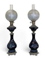 Paire de lampes à pétrole en céramique à décor de volatiles …