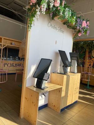 1 meuble borne de commande + plafond L (1886 x 2500 x 800) +…